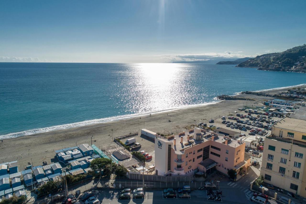 Hotel Sirenella Mele Exterior photo