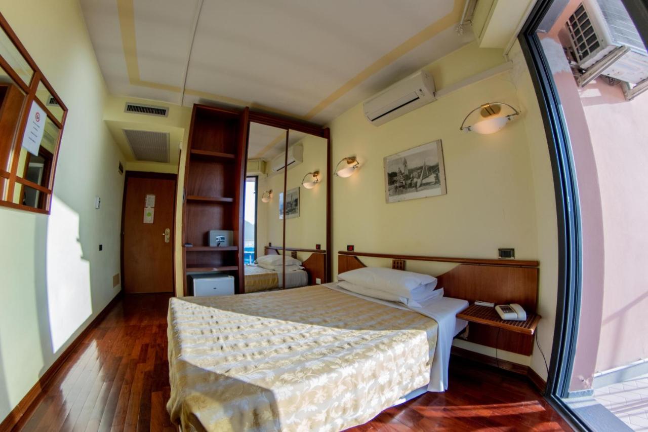Hotel Sirenella Mele Exterior photo